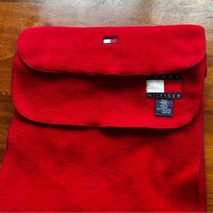 NWOT Tommy Hilfiger Fleece Scarf Red Logo Label 100% Polyester, Unisex.